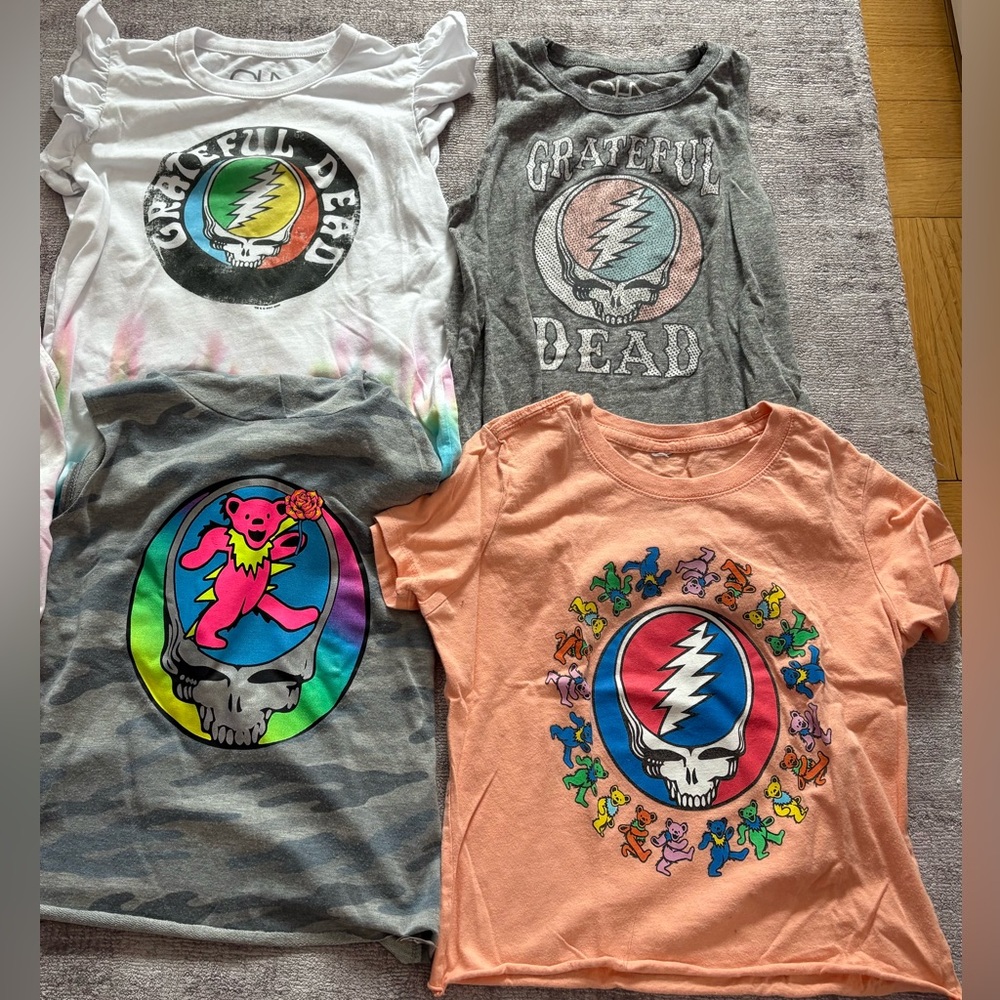 Stylish & timeless Grateful Dead Bundle of t-shirts